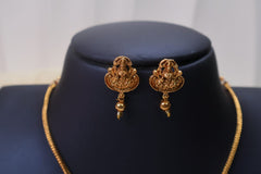 Simple Devi Necklace
