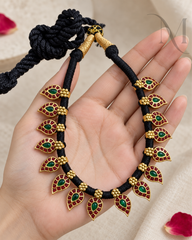 Moksha – Premium Kemp Black Thread Dori Necklace Set