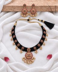 Pavizhamalli – Premium Kemp Black Thread Dori Necklace Set