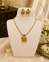 Ira Elephant Pendant Necklace 🐘