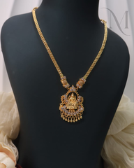 Lakshmi Necklace with white/red stones