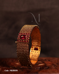 Textured Gold-Toned Kada with Ruby Red Centerpiece