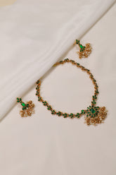 Graceful Emerald Floral Necklace Set