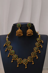 Enchanting Green Floral Necklace Set
