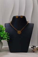 Elegant Floral Gold Necklace Set