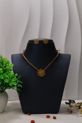 Elegant Floral Gold Necklace Set