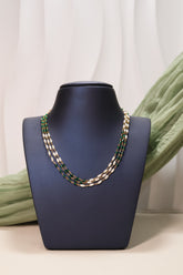 Elegant Triple-Strand Pearl & Emerald Bead Necklace