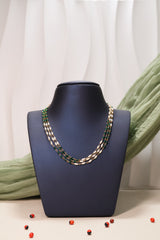 Elegant Triple-Strand Pearl & Emerald Bead Necklace