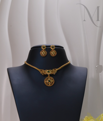 Manika Elegant Non-Idol Necklace Set
