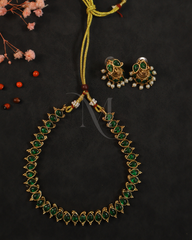 Timeless Kundan Elegance – Necklace & Earrings Set