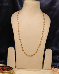 Elegant Gold Chain with Warm Amber-Toned Stones