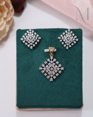 Manjari AD stones pendant and earrings