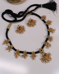 Mizhi – Black Thread Dori Necklace Set
