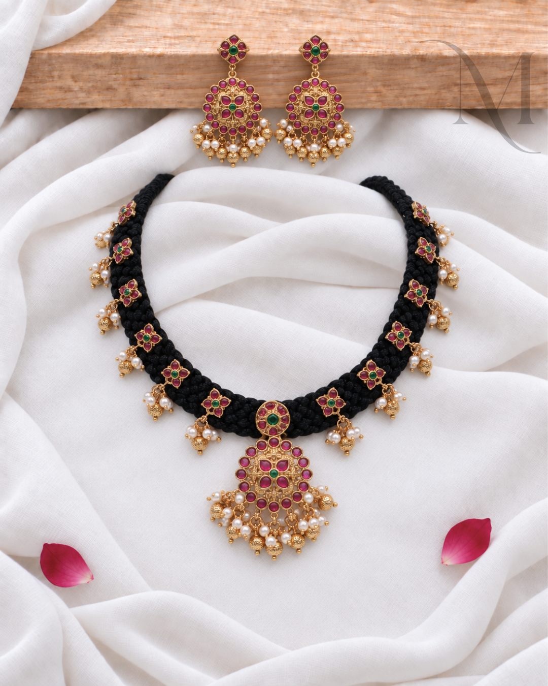 Pavizhamalli – Premium Kemp Black Thread Dori Necklace Set