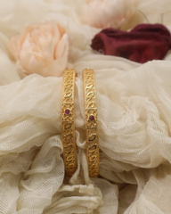 Ratna Valli Bangles (Pair)