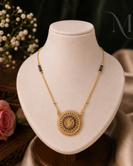 Lakshmi Pendant Necklace (6 Pidi + Locket)