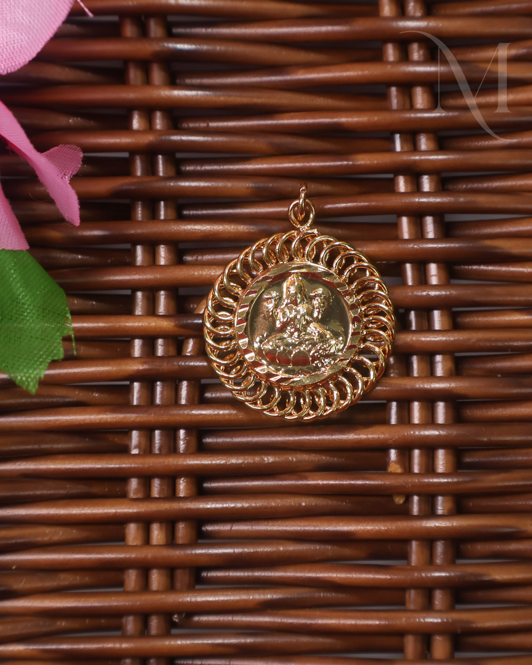 Lakshmi Pendant with design