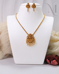 Simple Devi Necklace