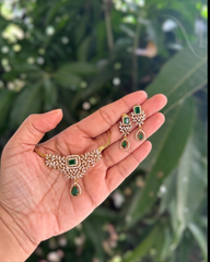Ratnaprabha Emerald Necklace Set