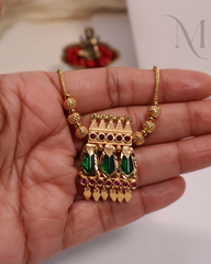 Nagapadam Ilakkathali Pendant Necklace