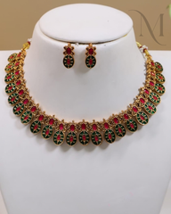Non-Idol Red & Green Oval Necklace Set