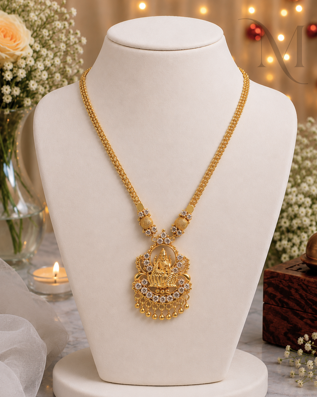 Lakshmi Necklace with white/red stones