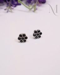 Kanmani Studs