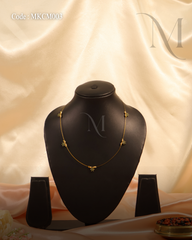 Minimalist Gold-Toned Floral Bead Necklace