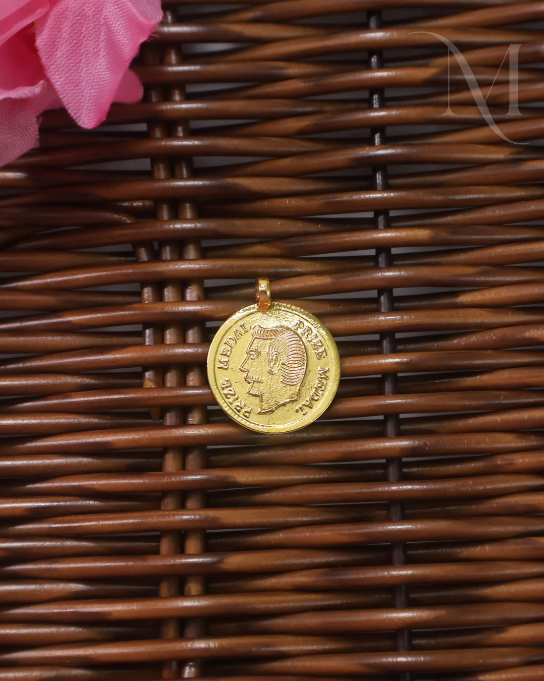 Non Idol Pendant