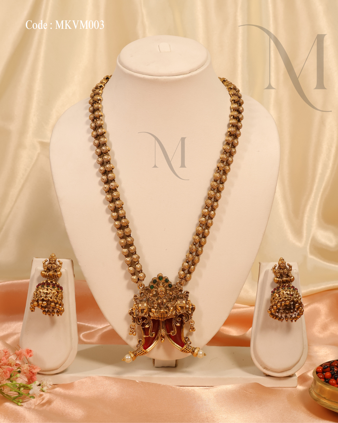 Majestic Lakshmi Temple Long Haram Set