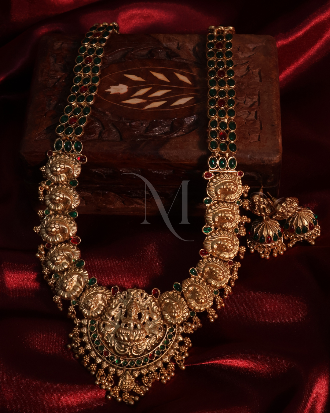 Divine Royalty: Lakshmi & Peacock Temple Haram Set