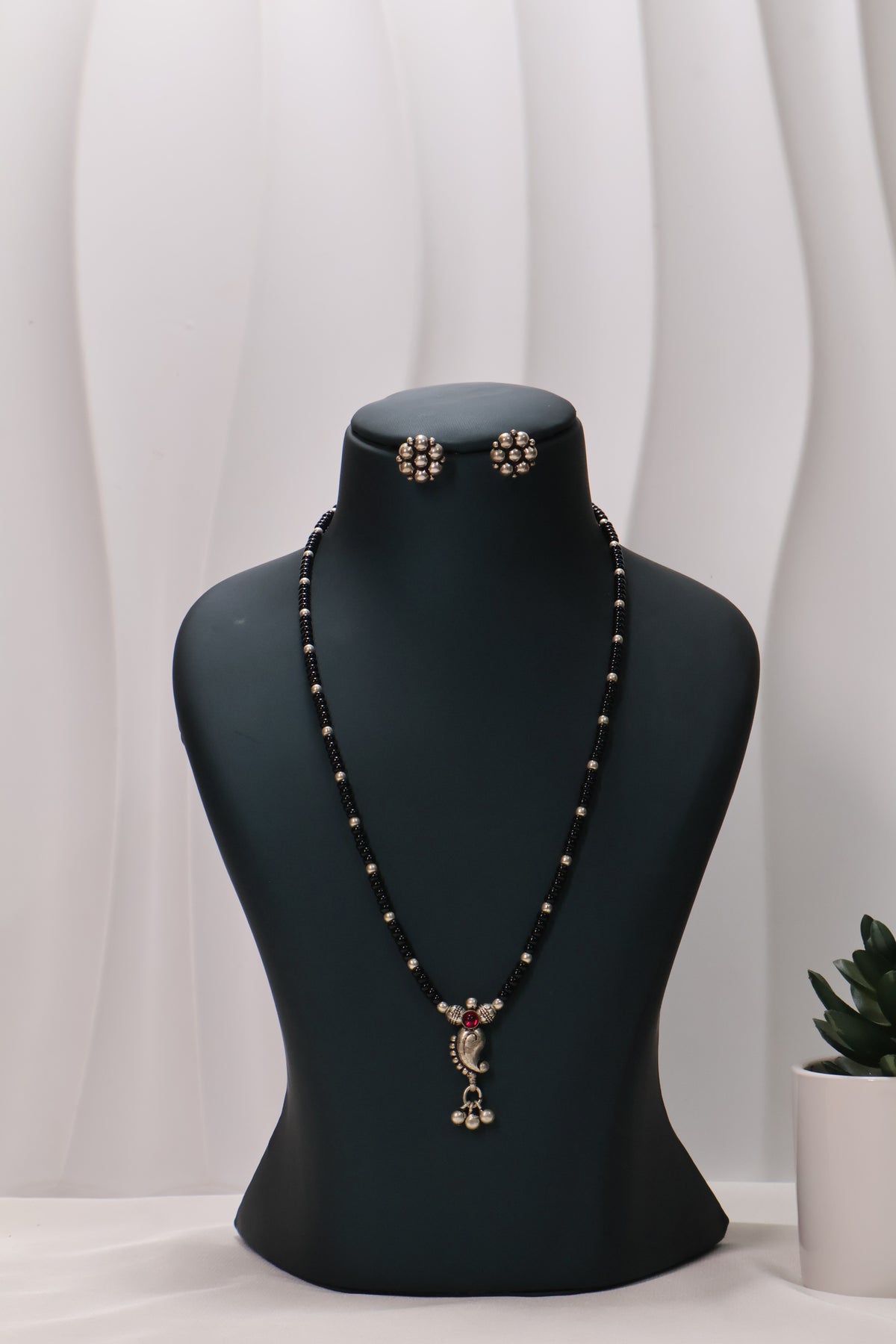 Traditional Black Bead Mangalsutra Set