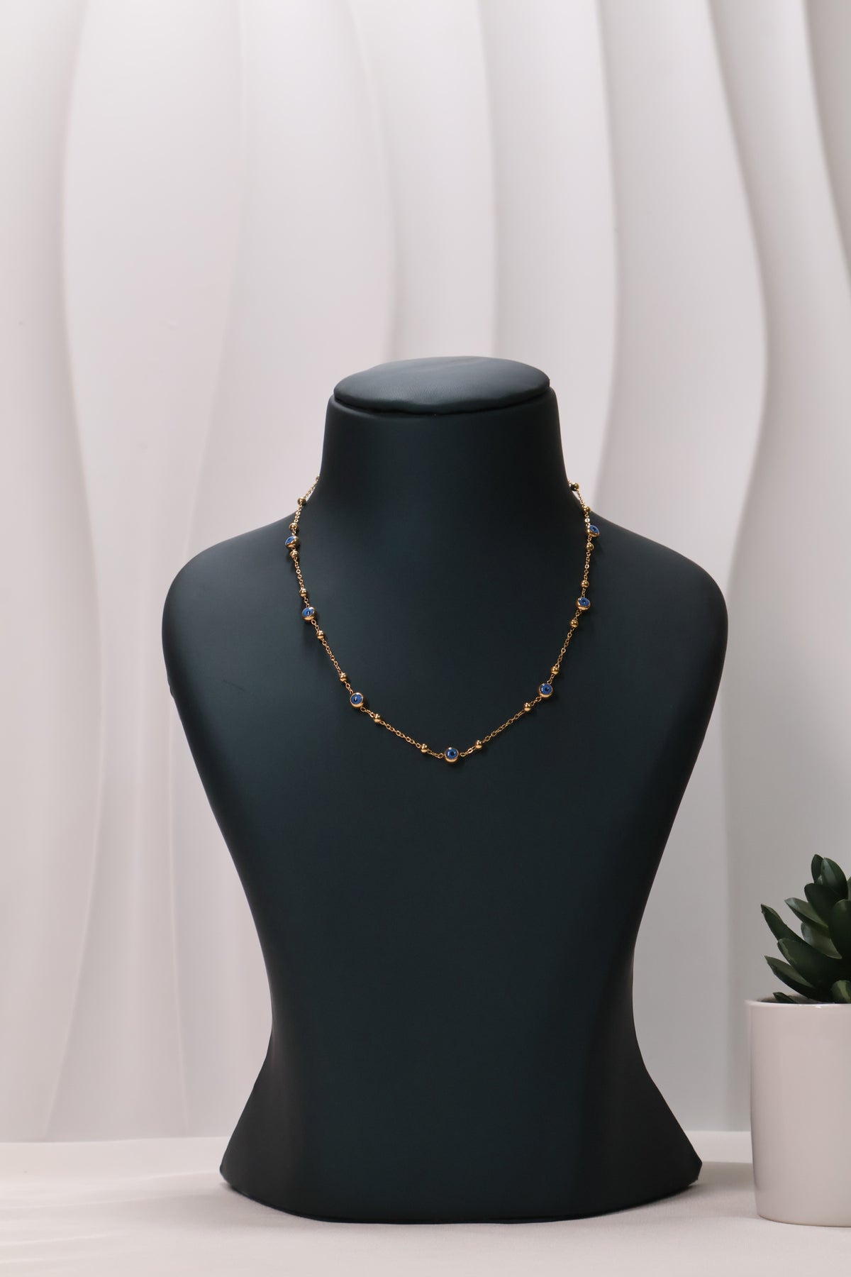 Elegant Blue Stone Gold Chain Necklace