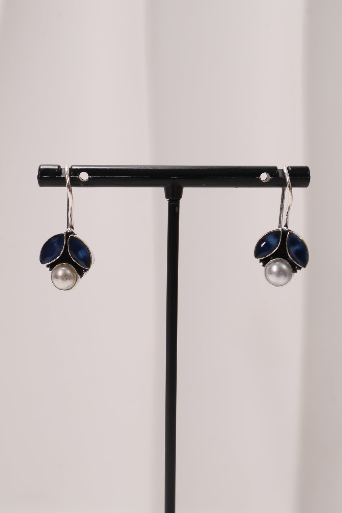 Elegant Black Petal Pearl Drop Earrings