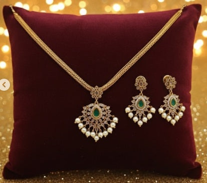 Festive Glow, Elegant Charm