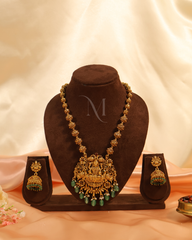 Traditional Temple Jewelry Set with Green Bead Accents