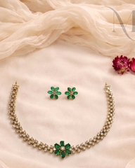 Emerald Pushpa Necklace Set