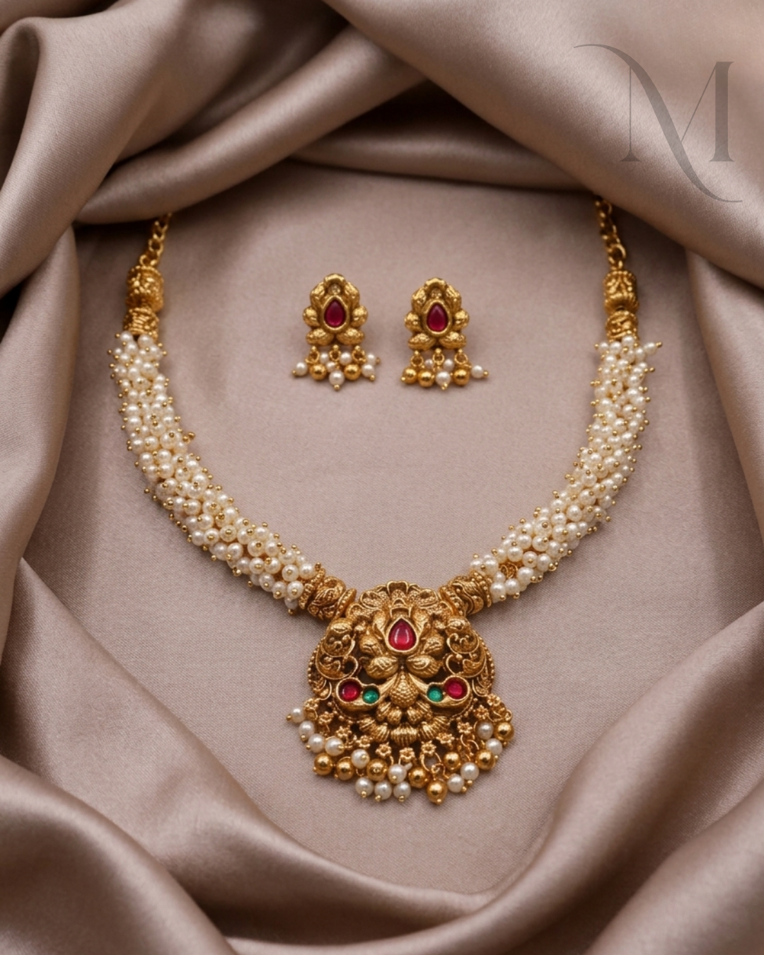 Vaidehi Pearl Necklace Set (Non-Idol)